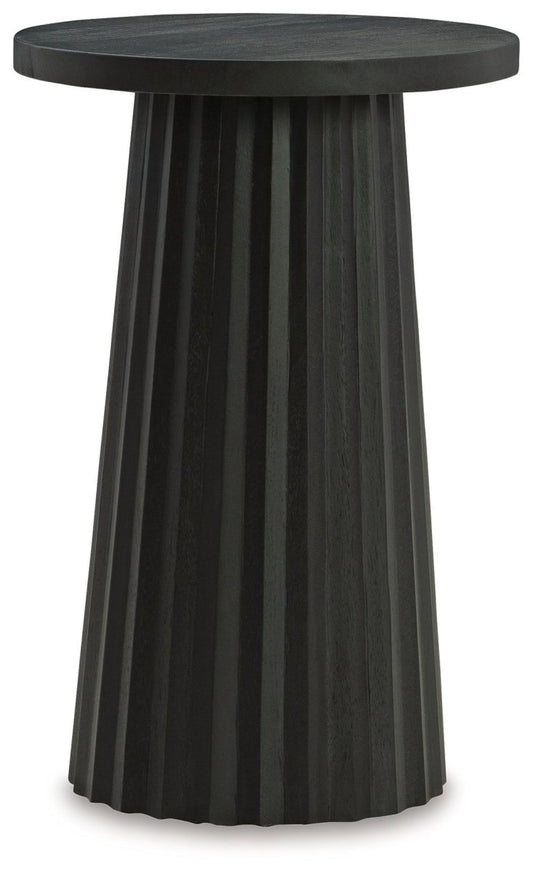 Ceilby - Accent Table Accent Tables by Signature Design by Ashley® - Walls Furniture & Mattress