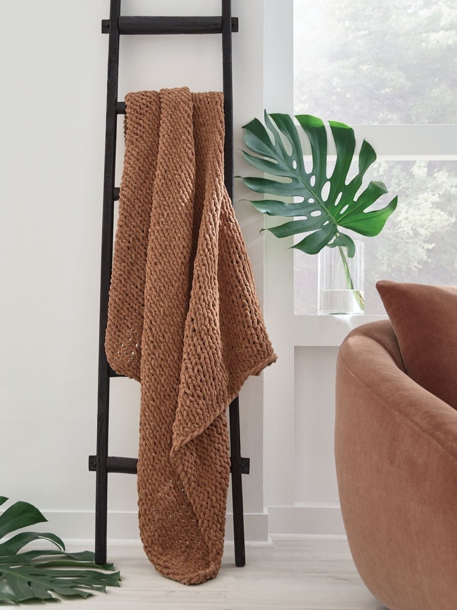 Chaddon - Throw Throws by Signature Design by Ashley® - Walls Furniture & Mattress