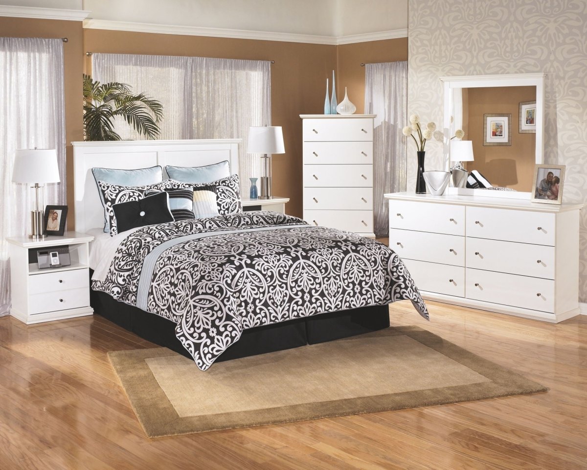 Bostwick Shoals - Five Drawer Chest - White Accent Chests by Signature Design by Ashley® - Walls Furniture & Mattress