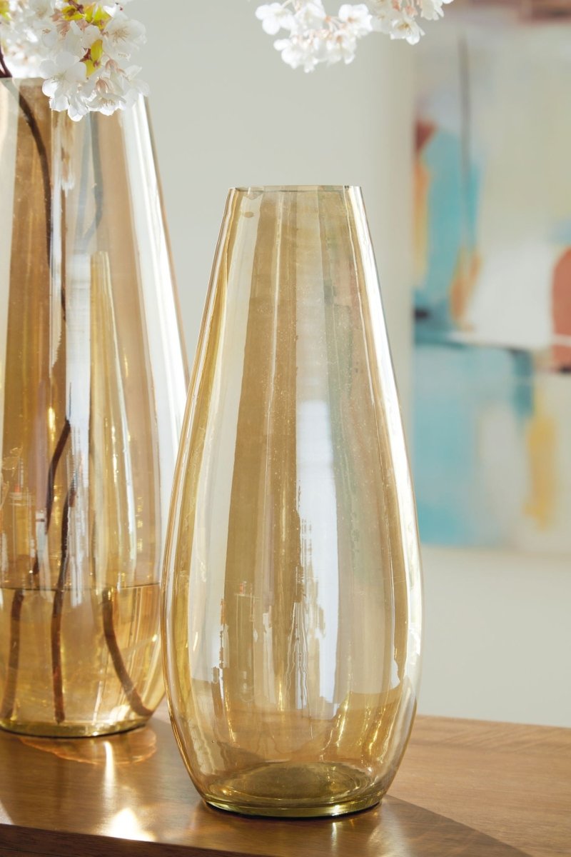 Rhettman - Vase Vases & Jars by Signature Design by Ashley® - Walls Furniture & Mattress