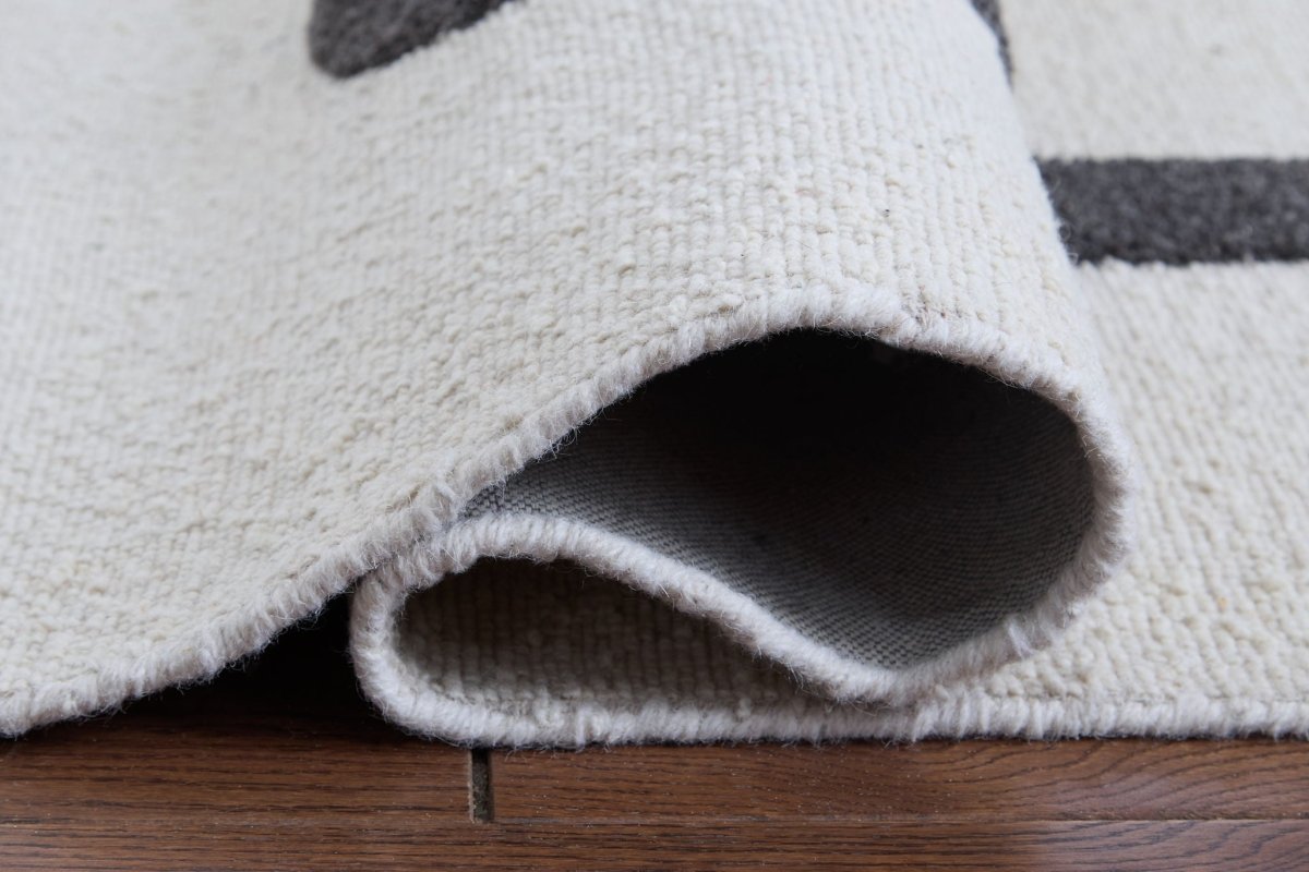 Davismour - Rug Area Rugs by Signature Design by Ashley® - Walls Furniture & Mattress