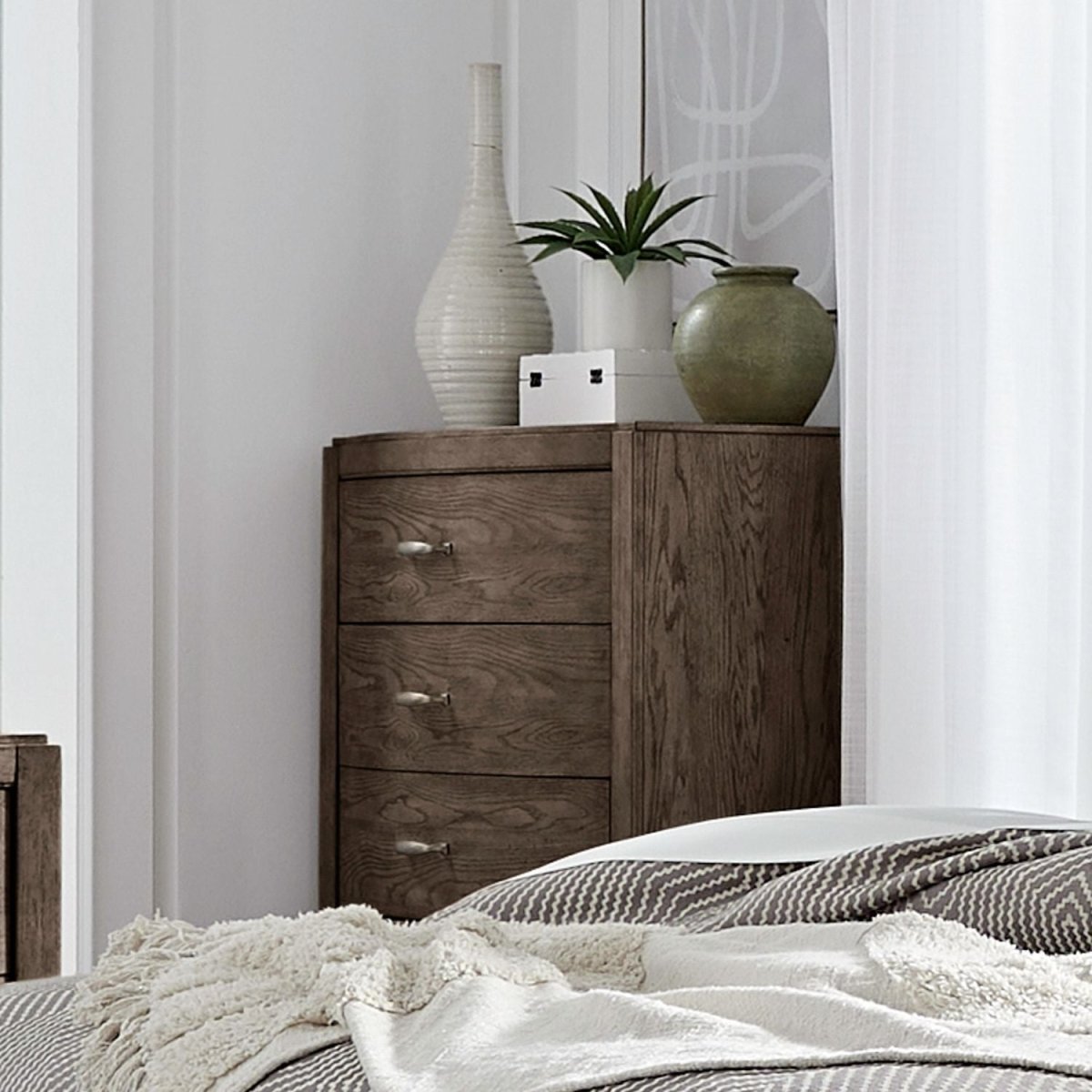 Avalon - 5 Drawer Chest Accent Chests by Liberty Furniture - Walls Furniture & Mattress