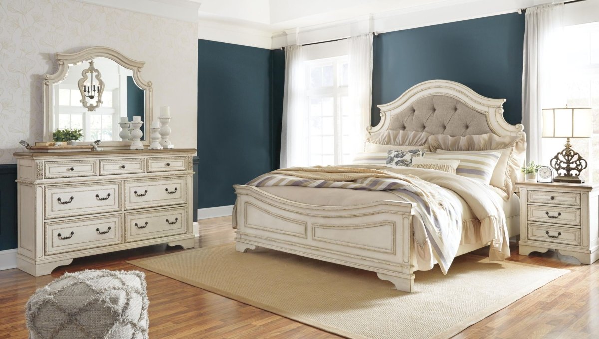 Realyn - Dresser Dressers by Signature Design by Ashley® - Walls Furniture & Mattress