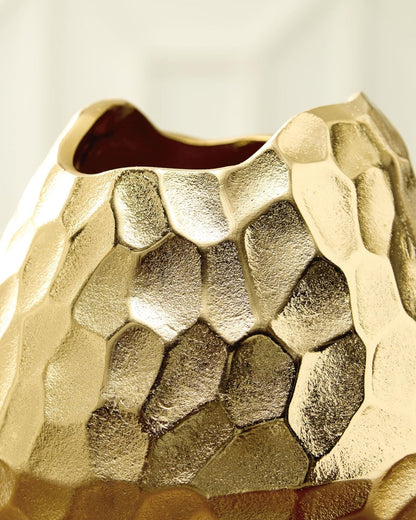 Ferryndale - Vase Vases & Jars by Signature Design by Ashley® - Walls Furniture & Mattress