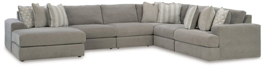 Avaliyah - Sectional Stationary Sectionals by Signature Design by Ashley® - Walls Furniture & Mattress