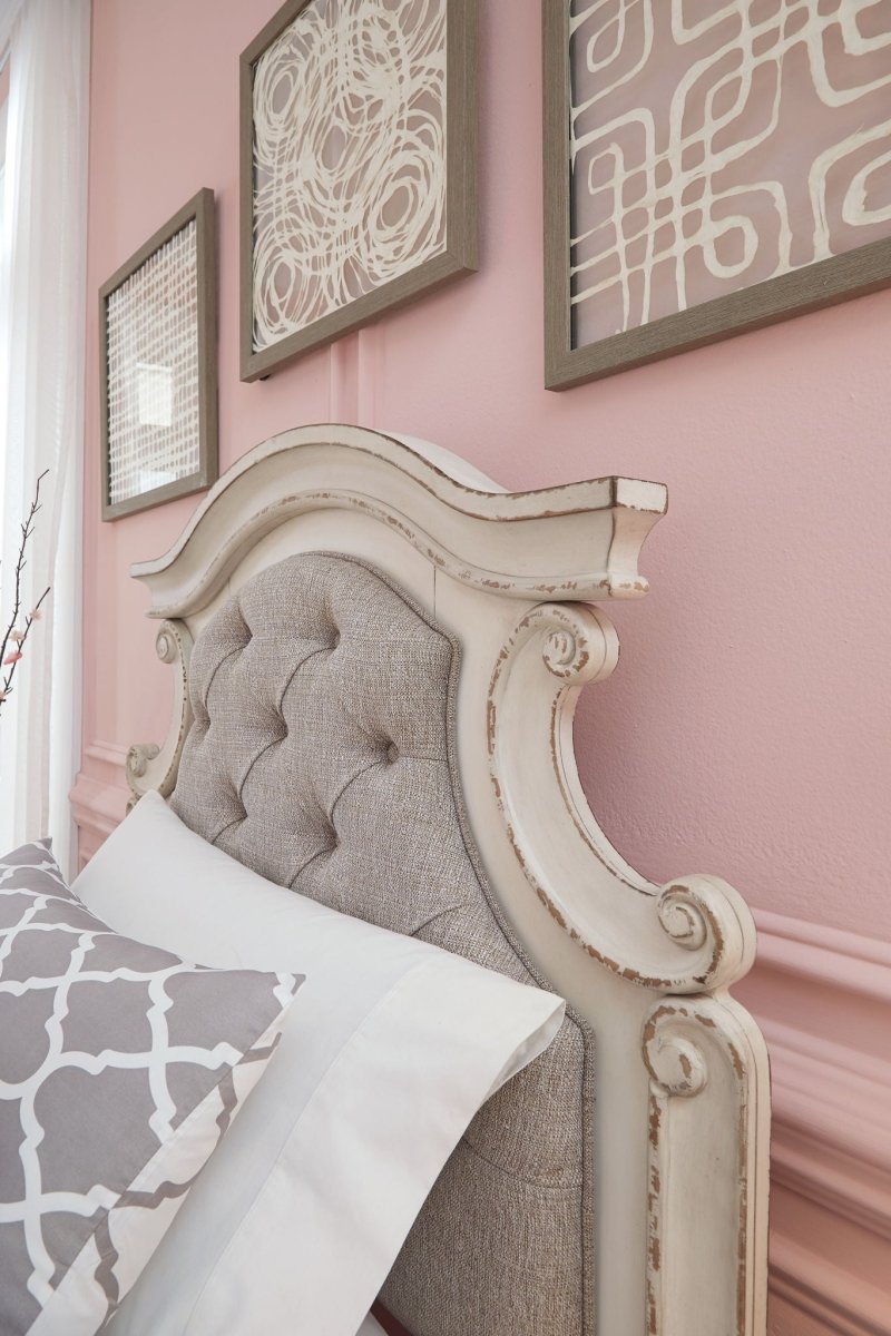 Realyn - Panel Bed Panel Beds by Signature Design by Ashley® - Walls Furniture & Mattress