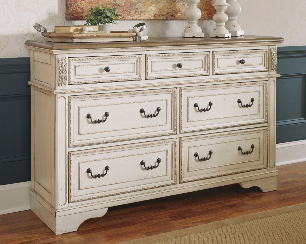 Realyn - Dresser Dressers by Signature Design by Ashley® - Walls Furniture & Mattress