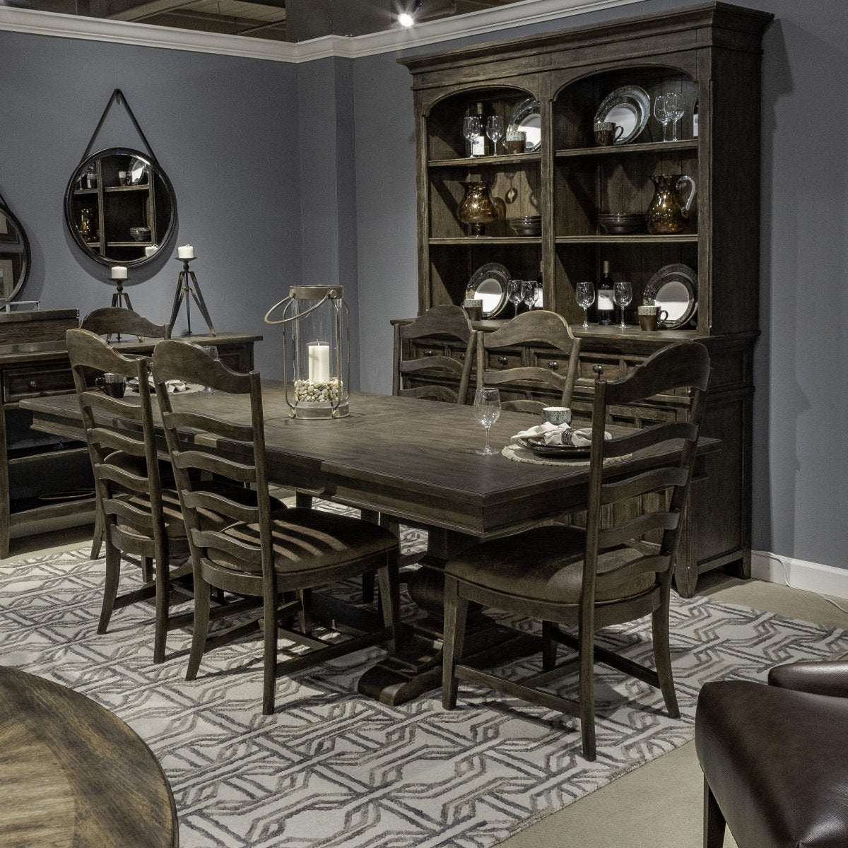 Paradise Valley - Trestle Table Set